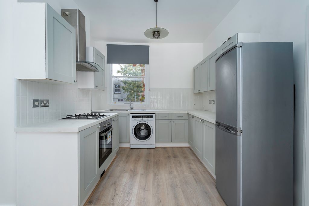 Property photo 1 of 11 Picture No. 08