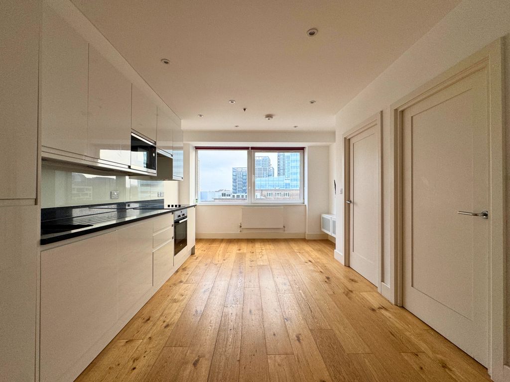 Property photo 1 of 7 7407ee9F-9d4E-4E5B-B40F-ee88A3293635