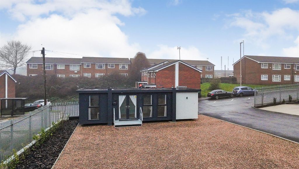 Property photo 2 of 3 Dji_Fly_20260118_151354_0170_1768749460640_Photo_B