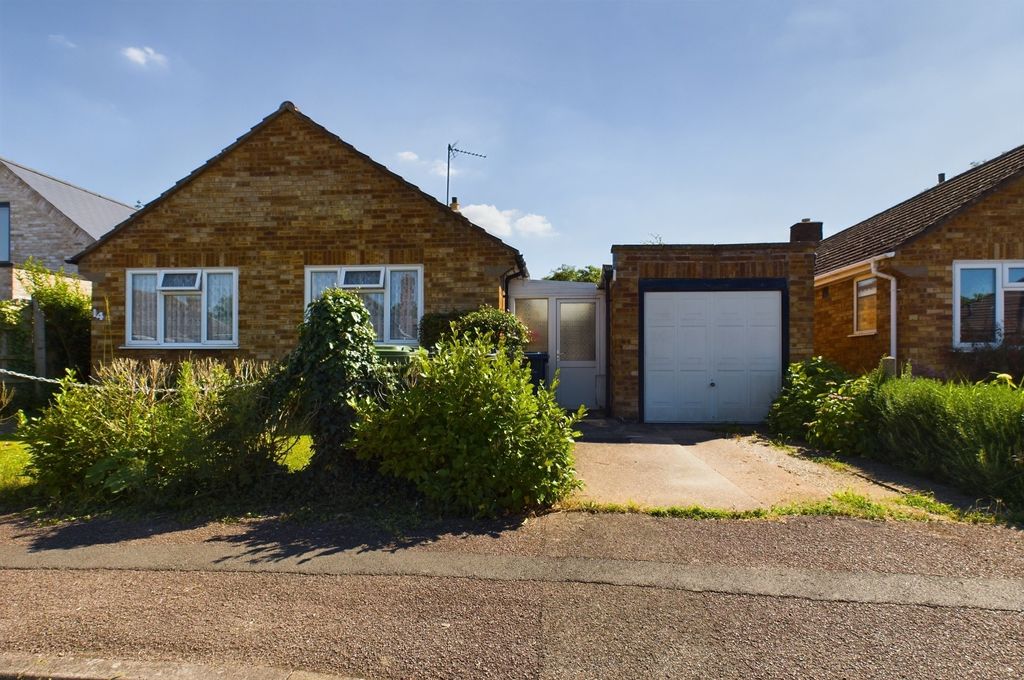 Property photo 1 of 16 Cam02545G0-Pr0192-Still026