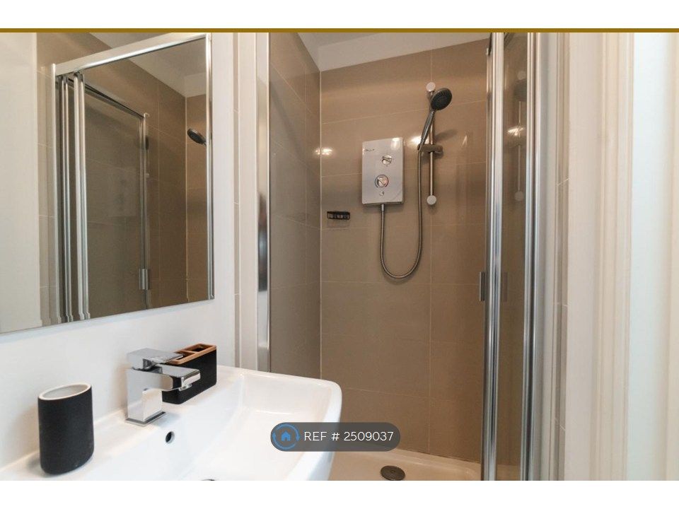 Property photo 2 of 3