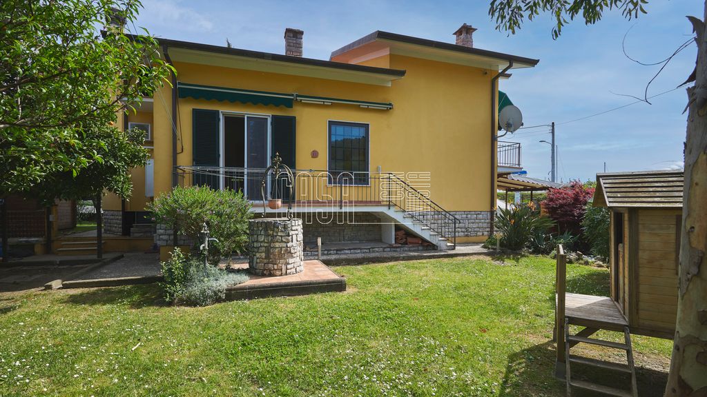 Property photo 1 of 50
