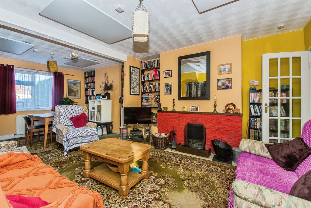 Property photo 3 of 17