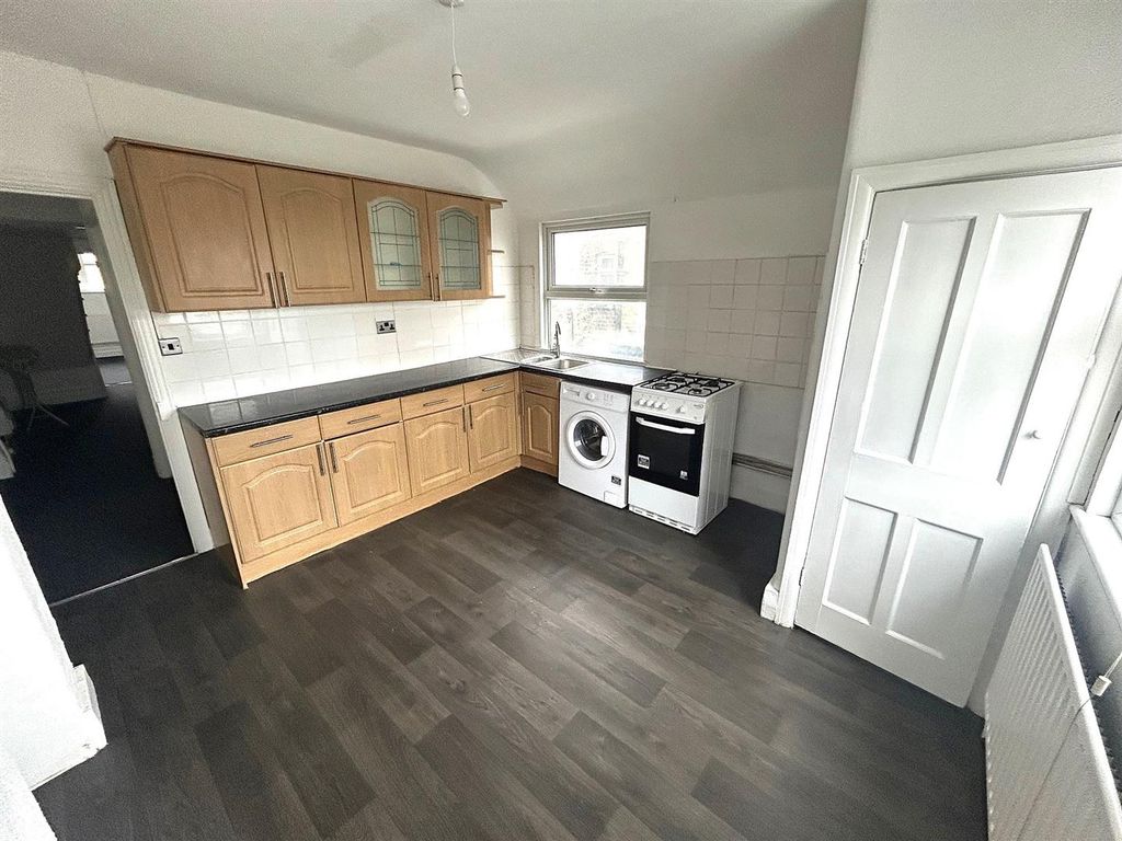 Property photo 2 of 9 Kitchen New.Jpg