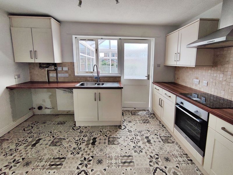 Property photo 2 of 8 Photo 9