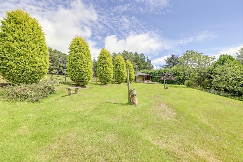 Property photo 2 of 50 Rear Garden Alt