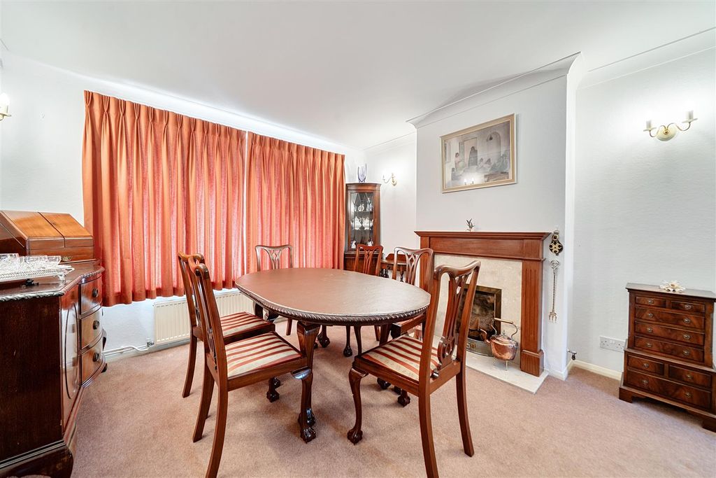 Property photo 2 of 17 1467503-12-6A160c860d75F.Jpg