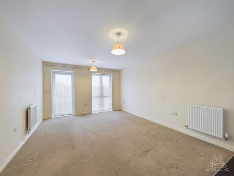 Property photo 3 of 11 Photo 8