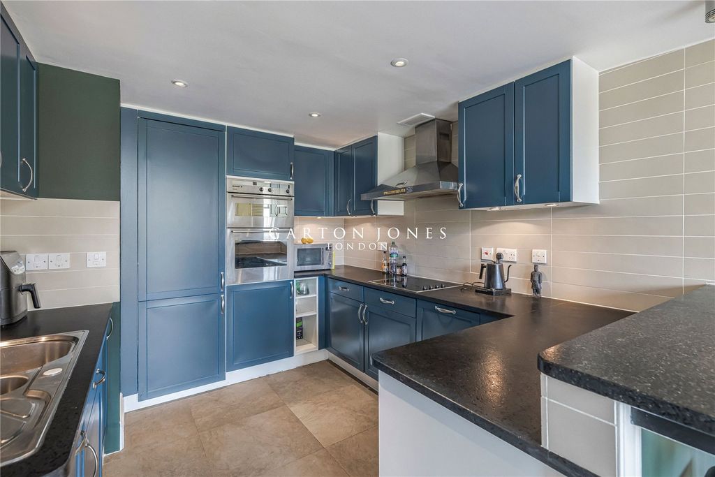 Property photo 2 of 15 Kitchen