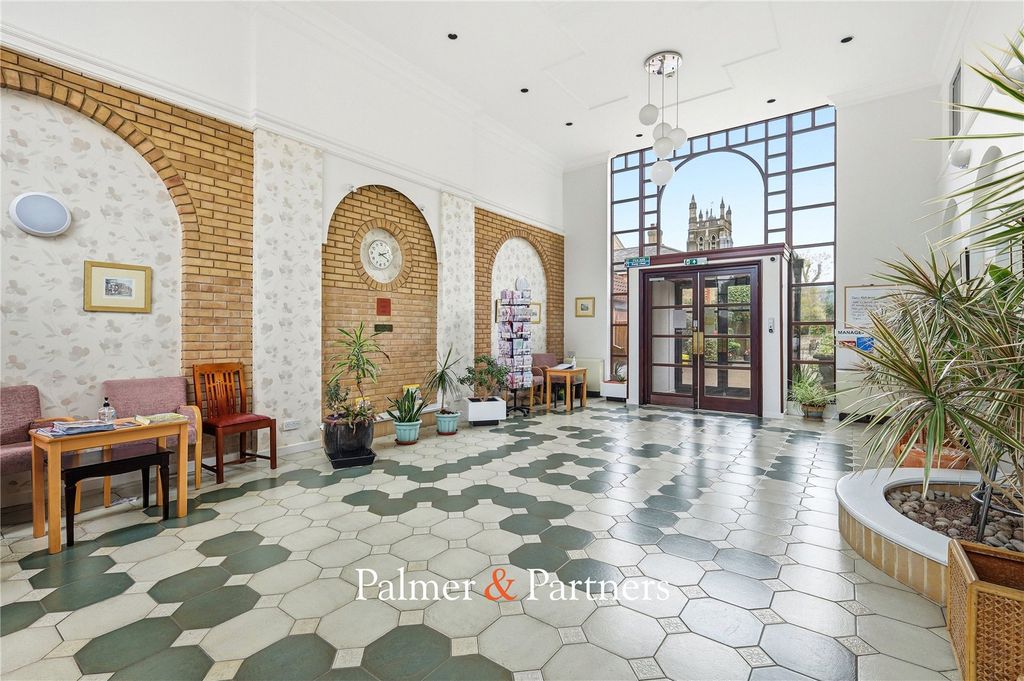 Property photo 3 of 16 Picture No. 05