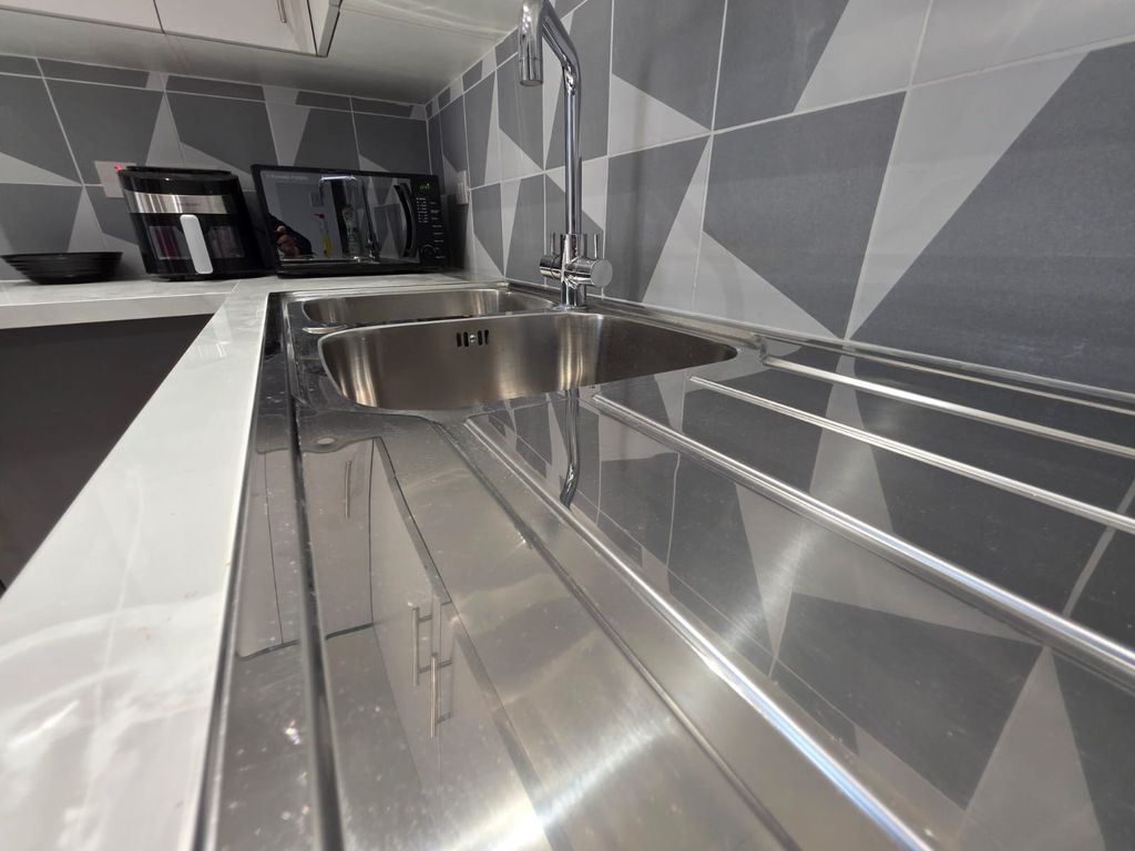 Property photo 3 of 14 Whatsapp Image 2025-10-07 At 12.14.01 Pm (2).Jpeg