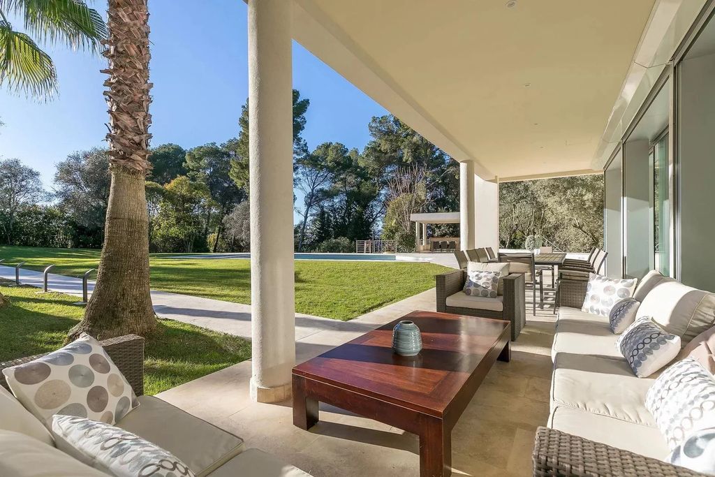 Property photo 3 of 8