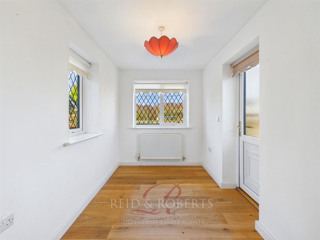 Property photo 2 of 33 Cam04884G0-Pr0133-Still022.Jpg