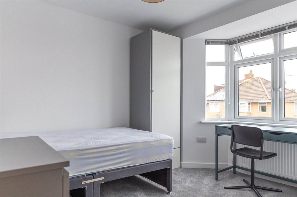 Property photo 1 of 24 Picture No. 27