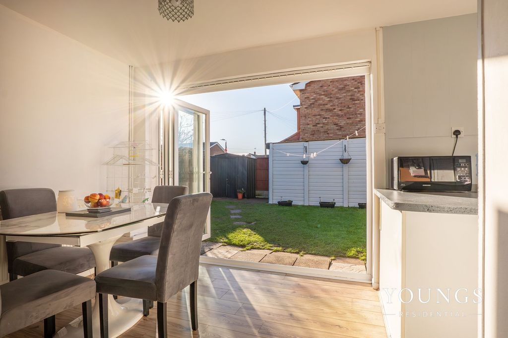 Property photo 2 of 22