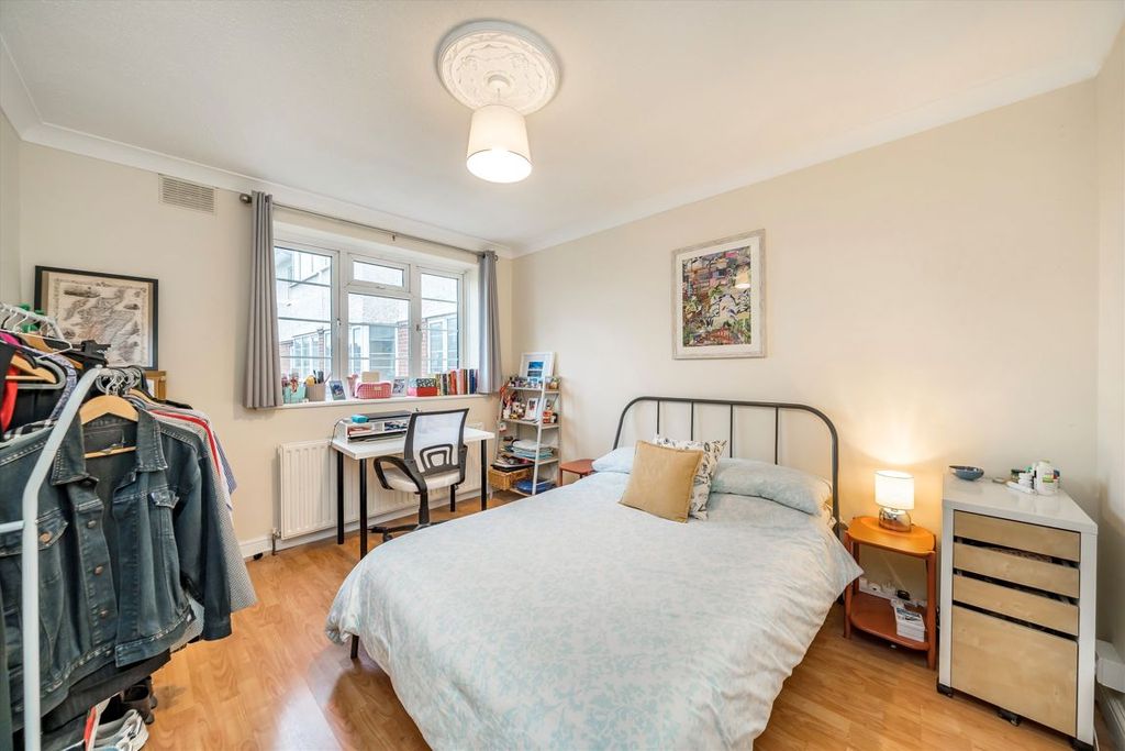 Property photo 3 of 5