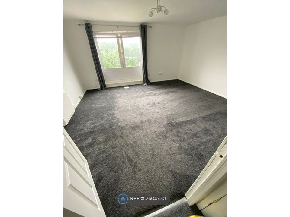 Property photo 2 of 19 Living Room