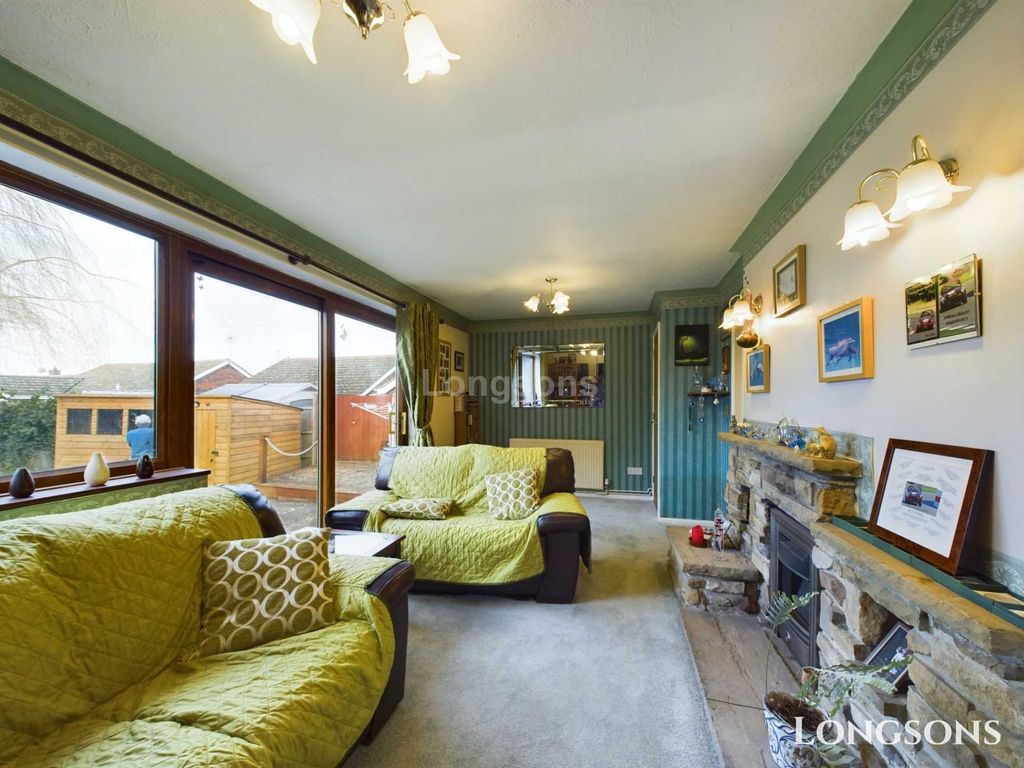Property photo 3 of 11