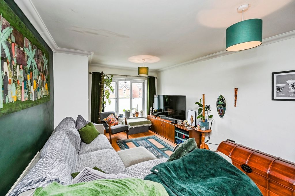 Property photo 2 of 20 Pbox-Img.Jpg