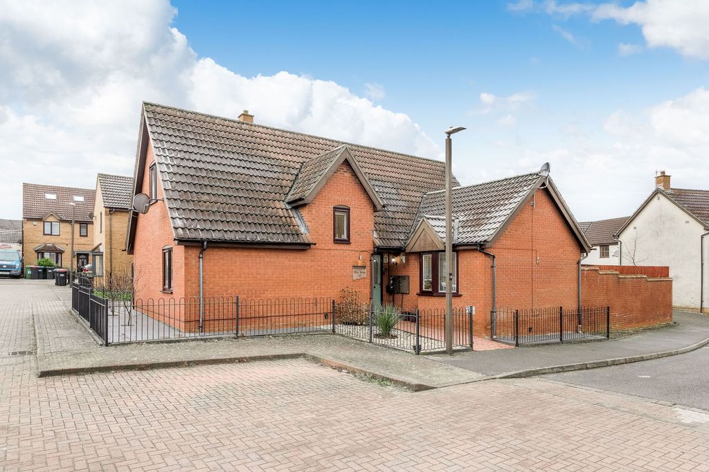 Property photo 1 of 19
