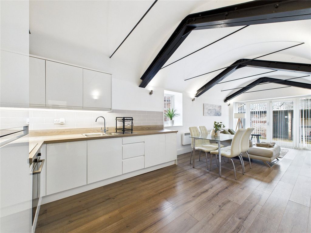 Property photo 2 of 11 Picture No. 04