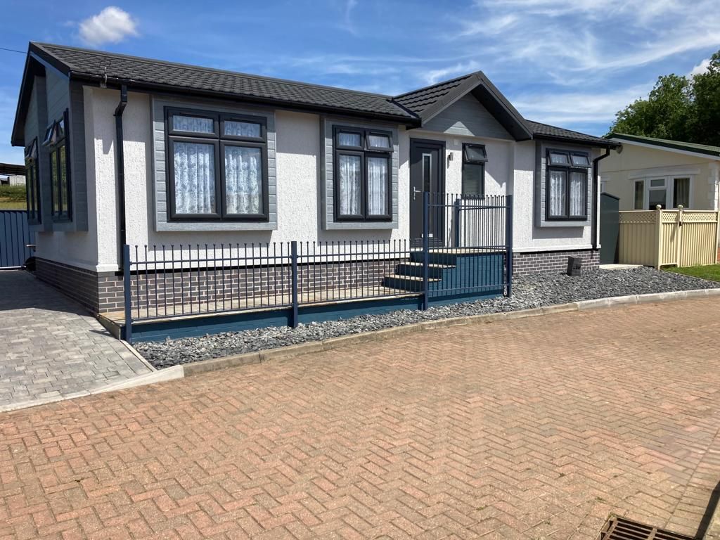 Property photo 1 of 24