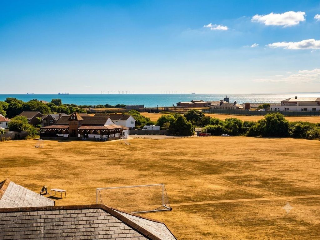 Property photo 1 of 25 Sea Views