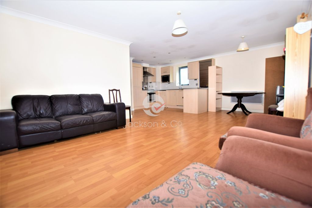 Property photo 2 of 6