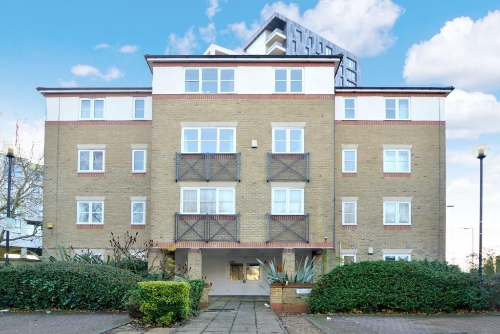 Property photo 2 of 8 Front (Exterior)