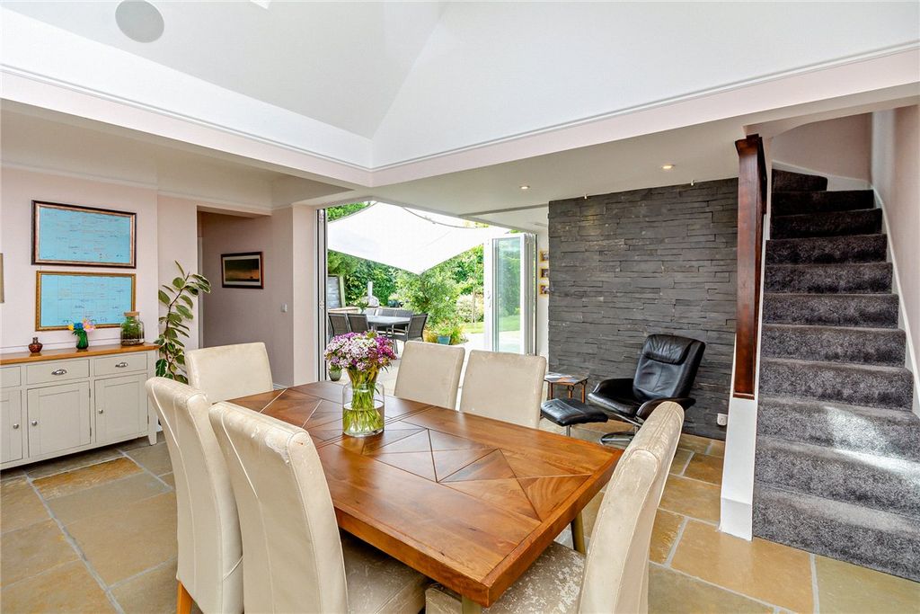 Property photo 3 of 34 Picture No. 03