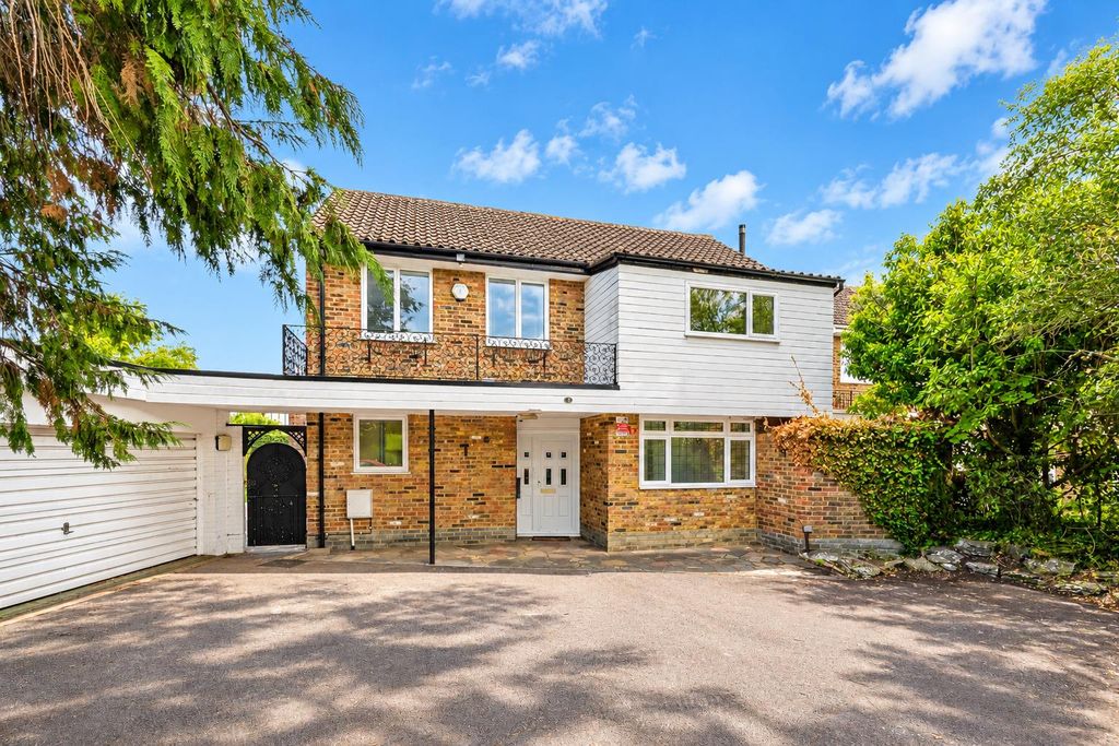 Property photo 1 of 12 Manor Road - Lead.Png