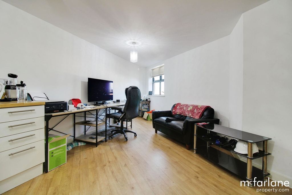Property photo 3 of 5