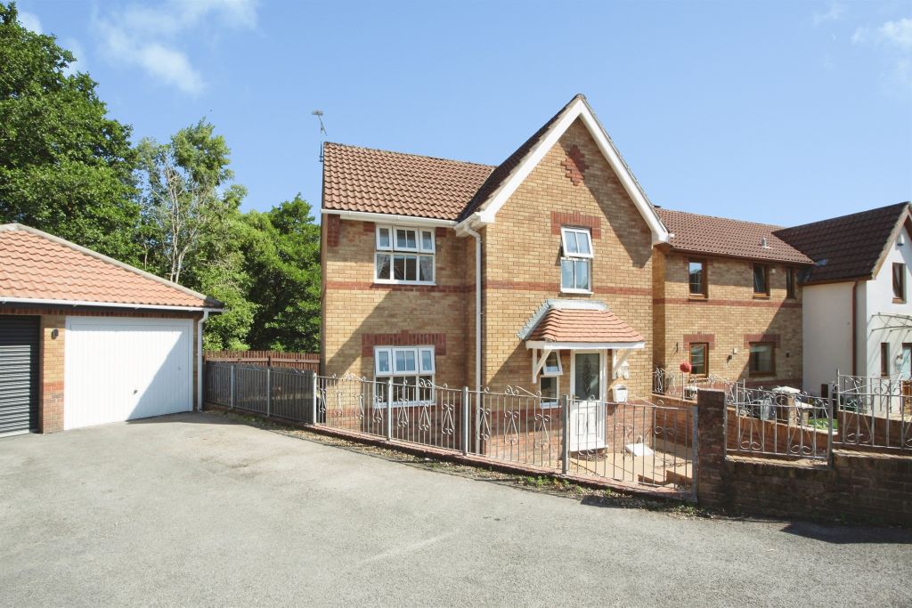 Property photo 2 of 23