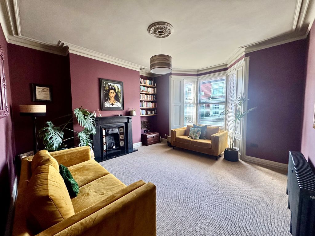 Property photo 3 of 23 Photo 31