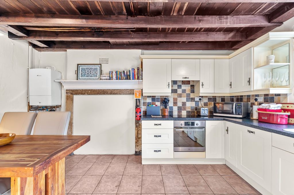 Property photo 3 of 32 Picture 3