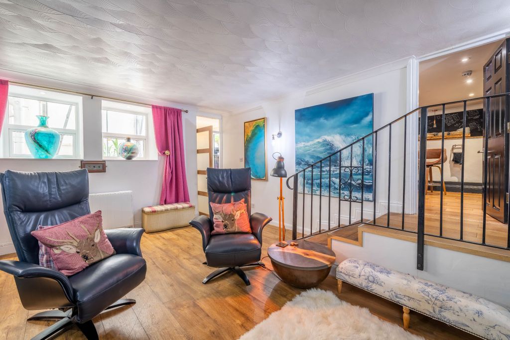 Additional image 4 of 2 bed flat for saleImperial Court, Lynton EX35