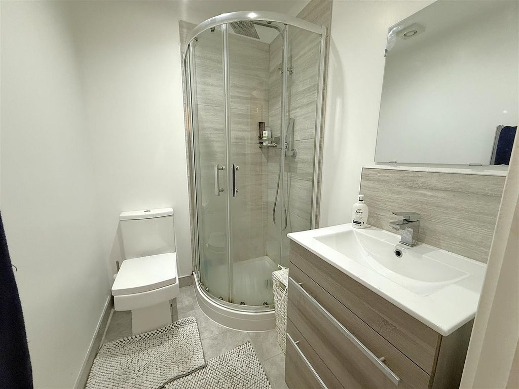 Additional image 9 of 2 bed flat for saleCrescent House, Woodside Park, Rugby CV21