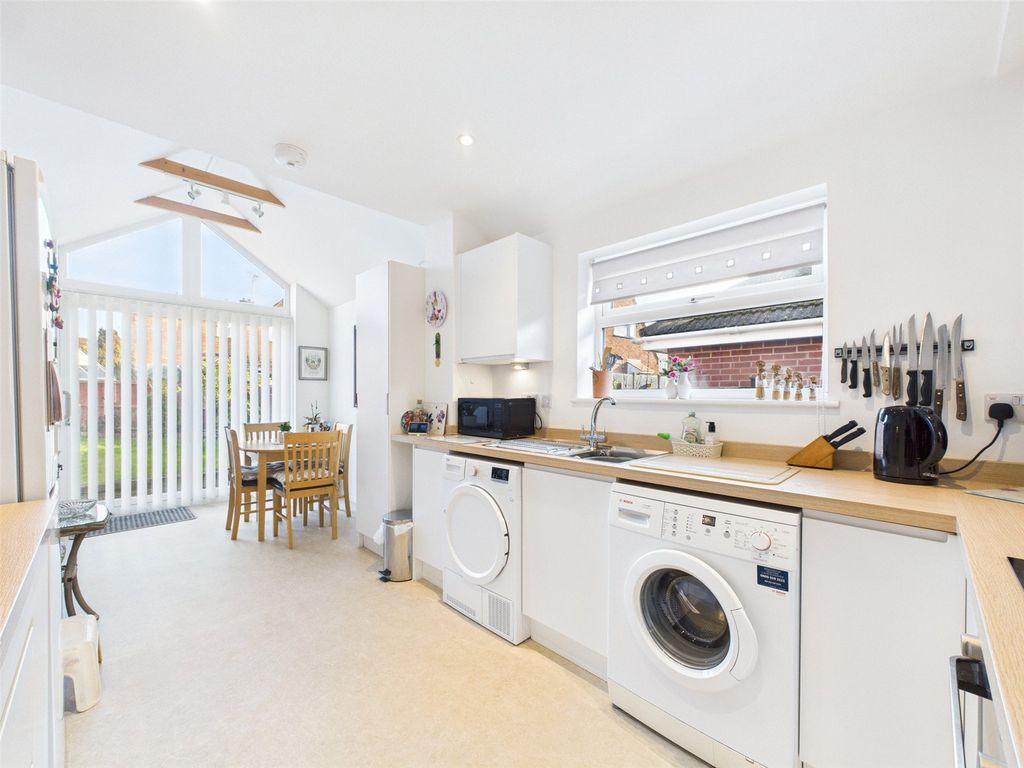 Property photo 2 of 13 Picture No. 10