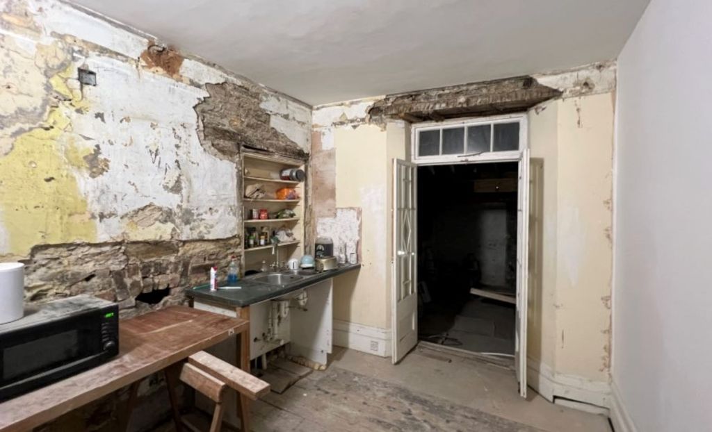 Property photo 3 of 11