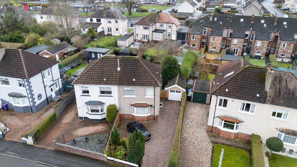 Property photo 2 of 33 Front (Exterior)