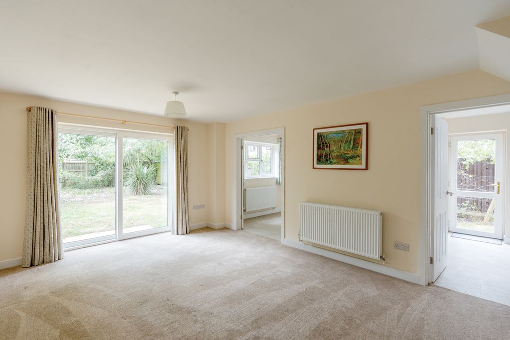 Property photo 2 of 21 Photo 3
