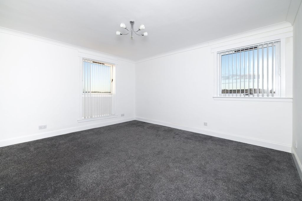 Property photo 3 of 13 Photo 3