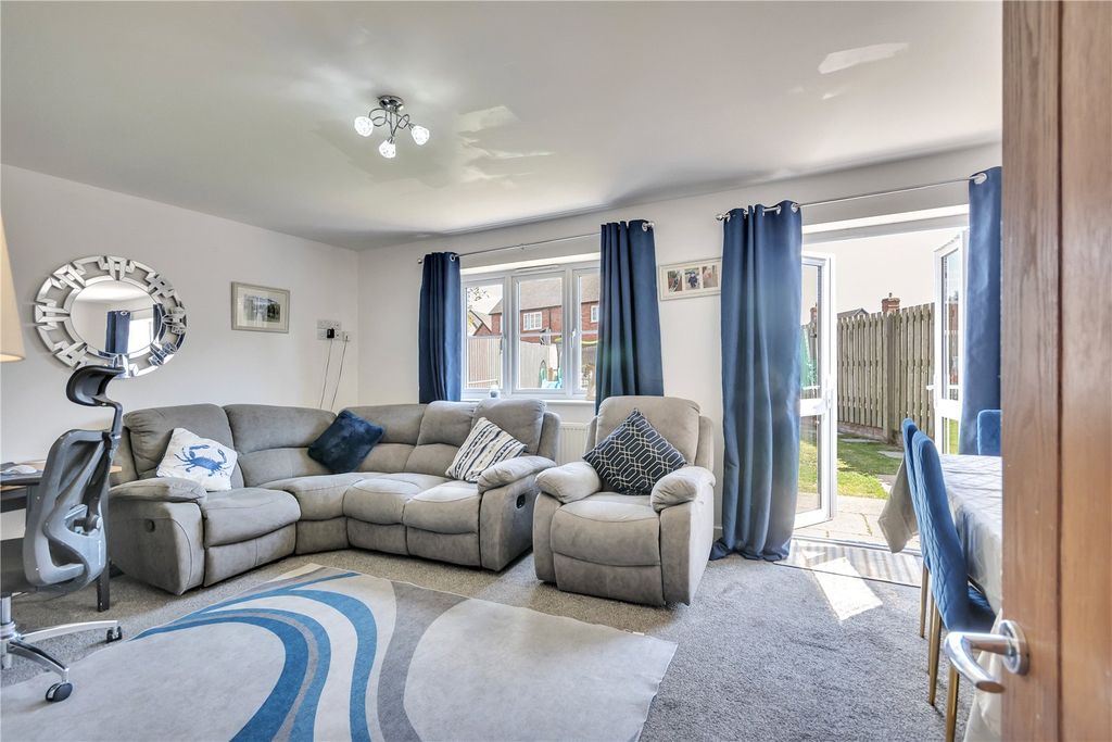 Property photo 3 of 18 Picture No. 08