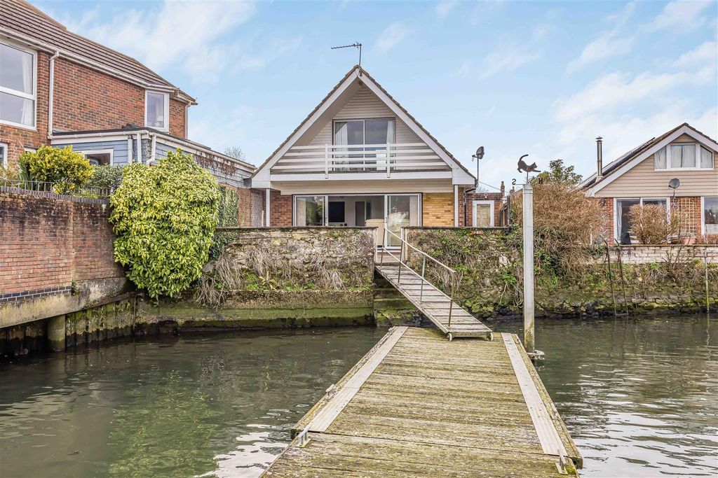 Property photo 1 of 23 268A Priory Road, Southampton-Small-Porticomarketi