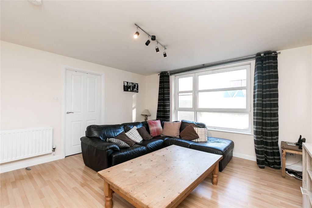 Property photo 3 of 7 Photo 3