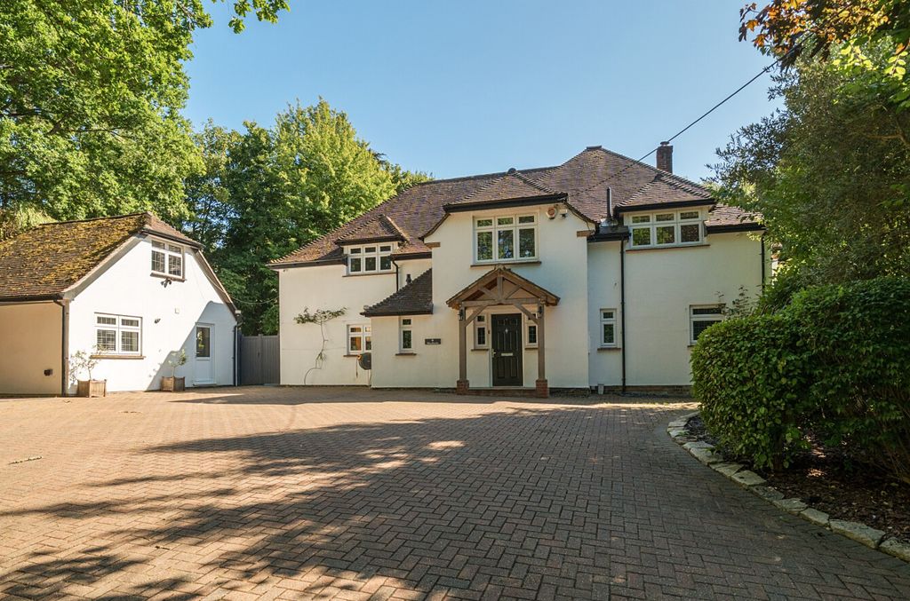 Property photo 1 of 19 1320807-1-686Eb29...