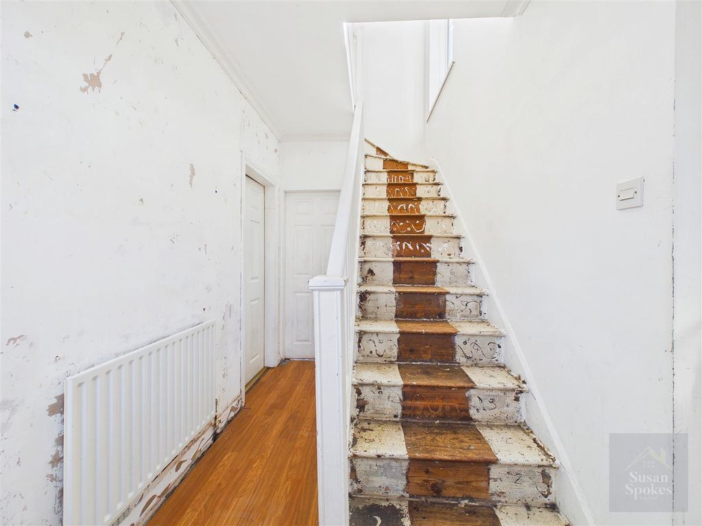 Property photo 3 of 20 Cam01858G0-Pr0346-Still002.Jpg