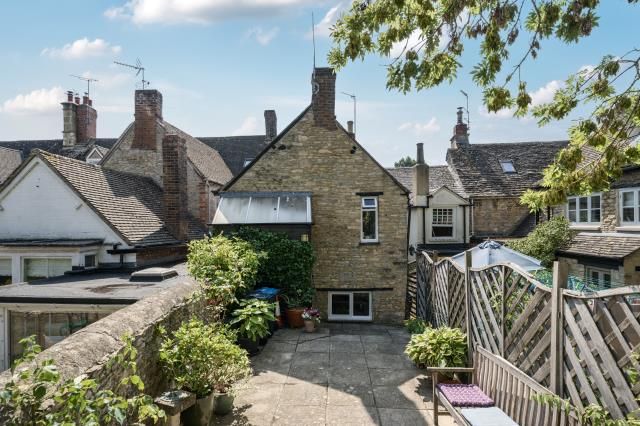 Property photo 1 of 21 External View