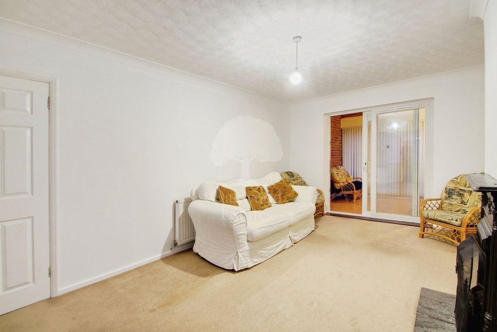 Property photo 3 of 23