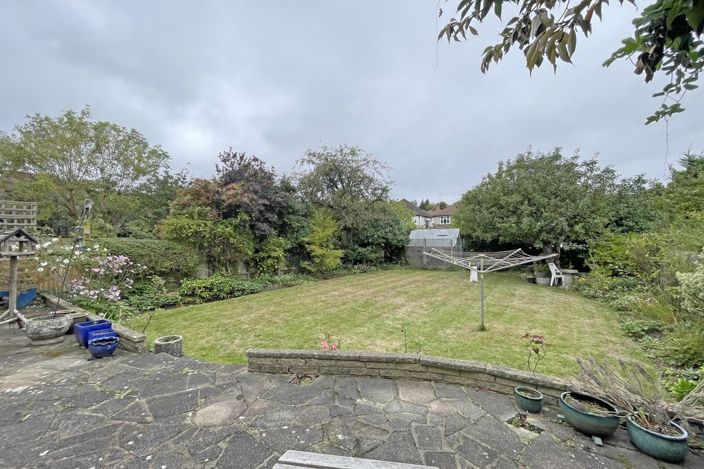 Property photo 2 of 20